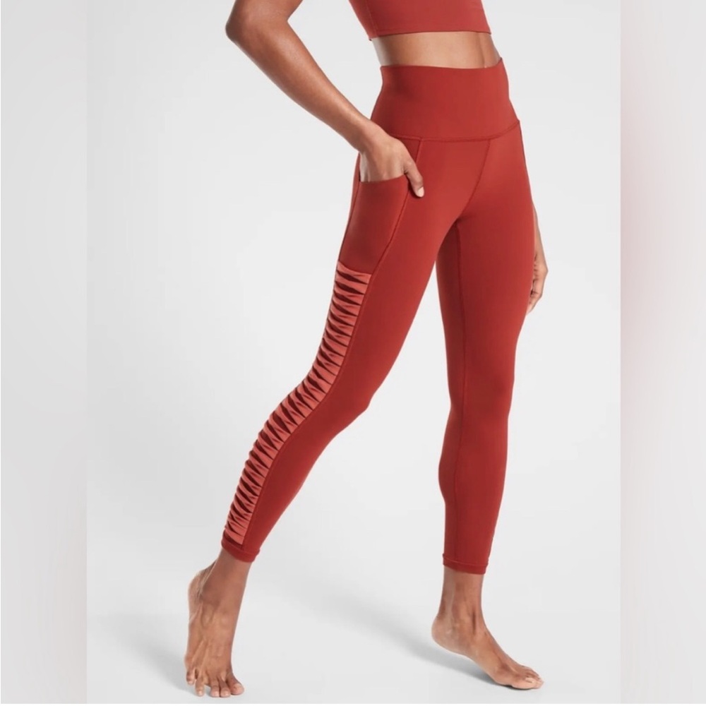 Athleta Salutation Legging